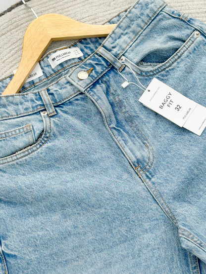 Baggy-Fit Light Wash Denim Pant